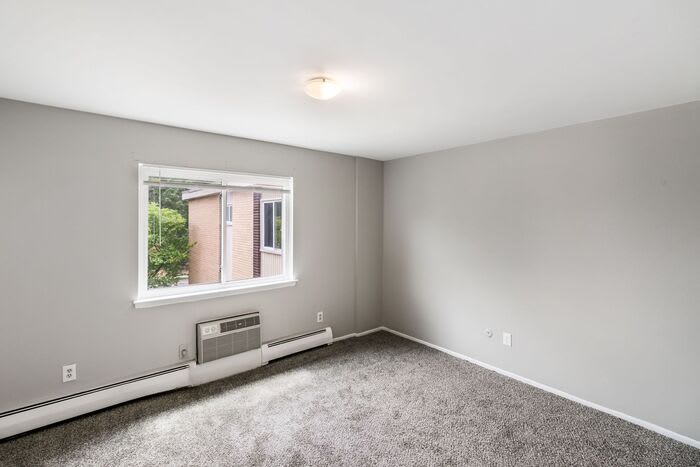 21880 Coolidge Highway – photo 3
