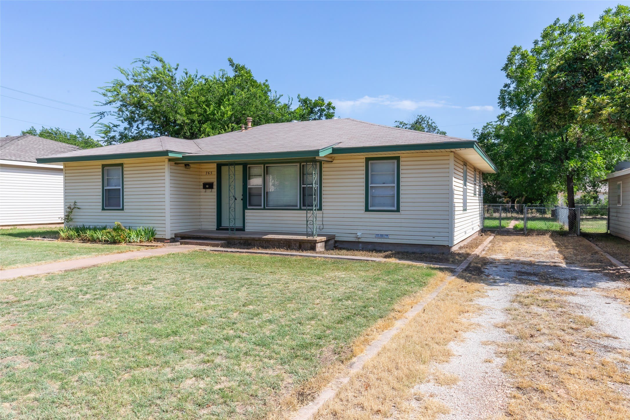 765 E N 12th Street – photo 2