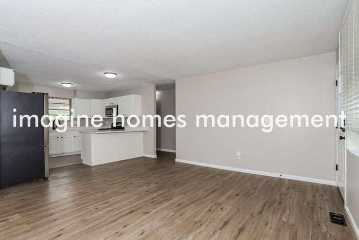 11489 Kenn Road – photo 4