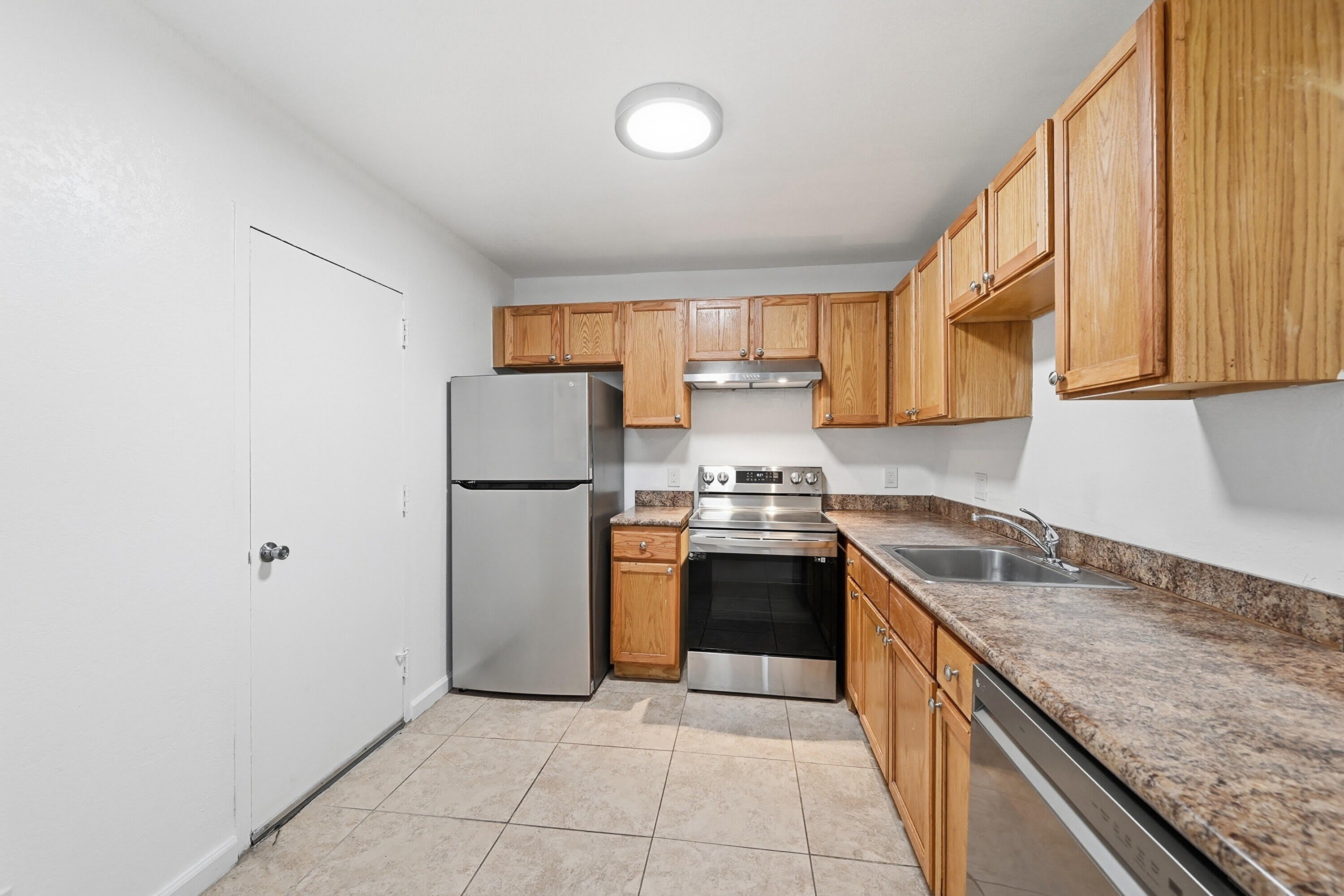 7541 NW 16th Street – photo 4