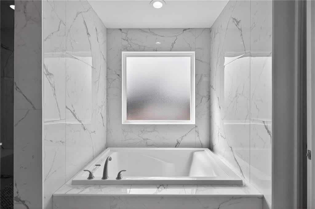 1226 Bloomsbury Lane – photo 5