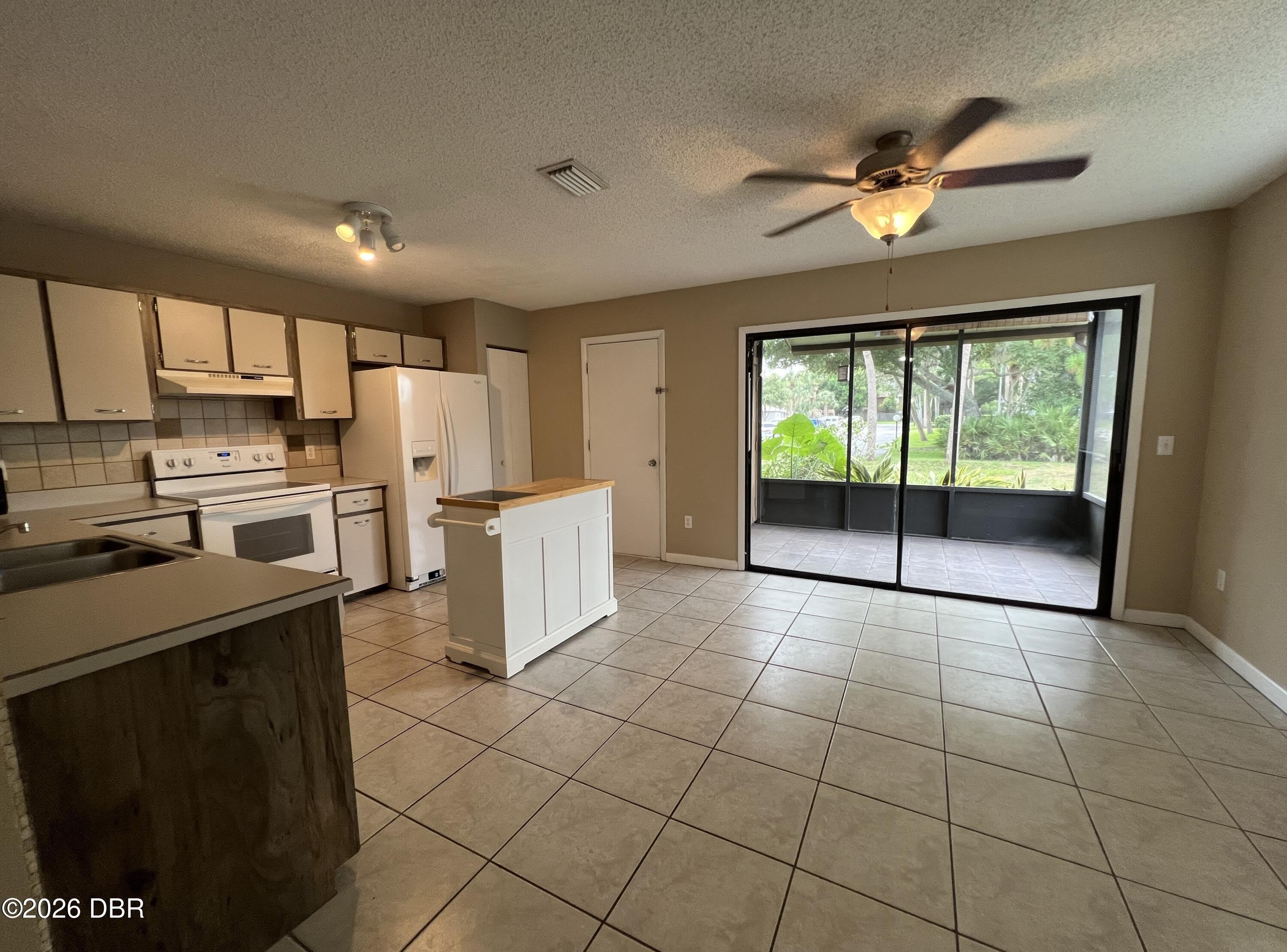 100 E Baywood Square – photo 5
