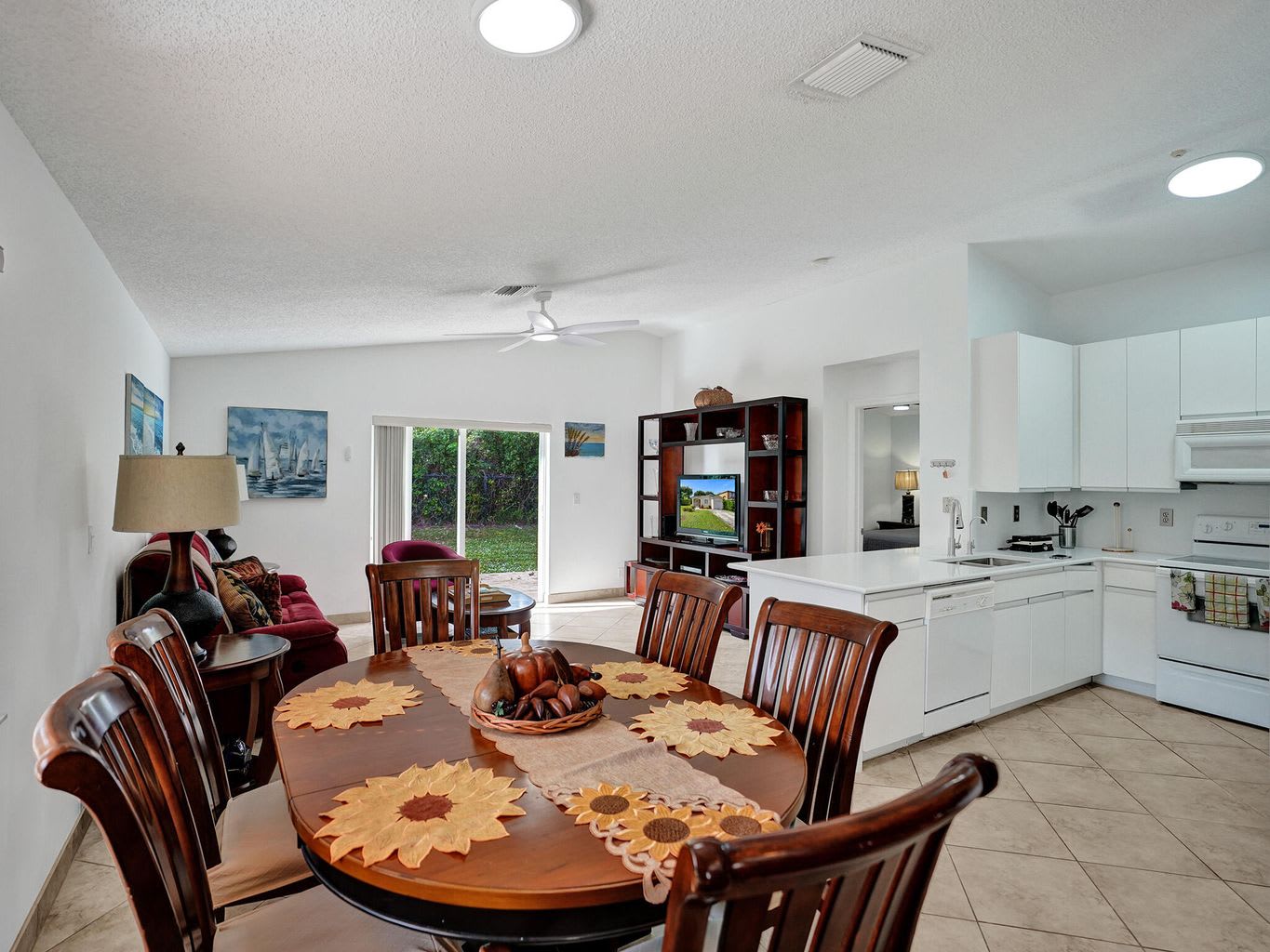 1245 Southwest 46th Way – photo 4