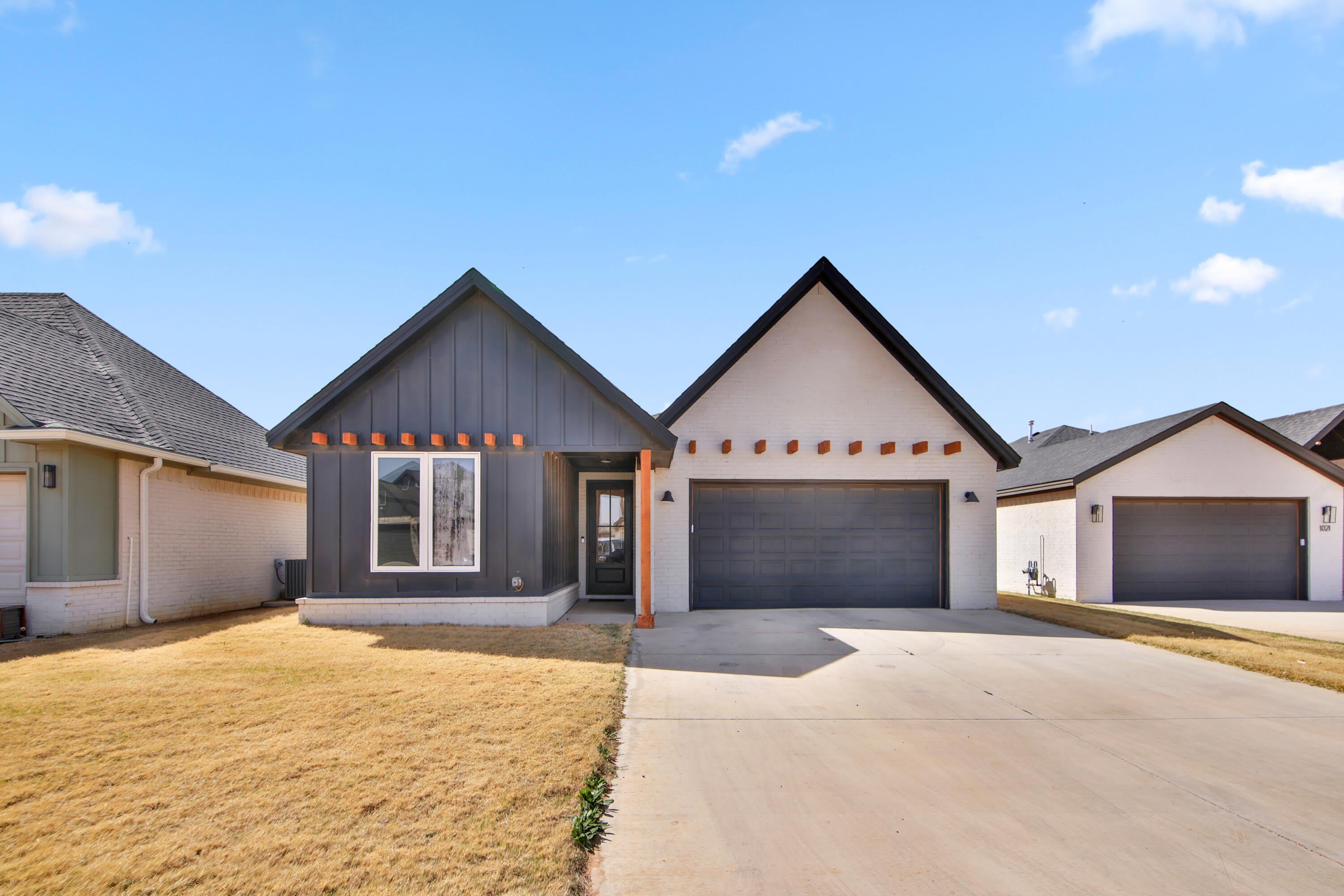 1019 N Grover Avenue – photo 2
