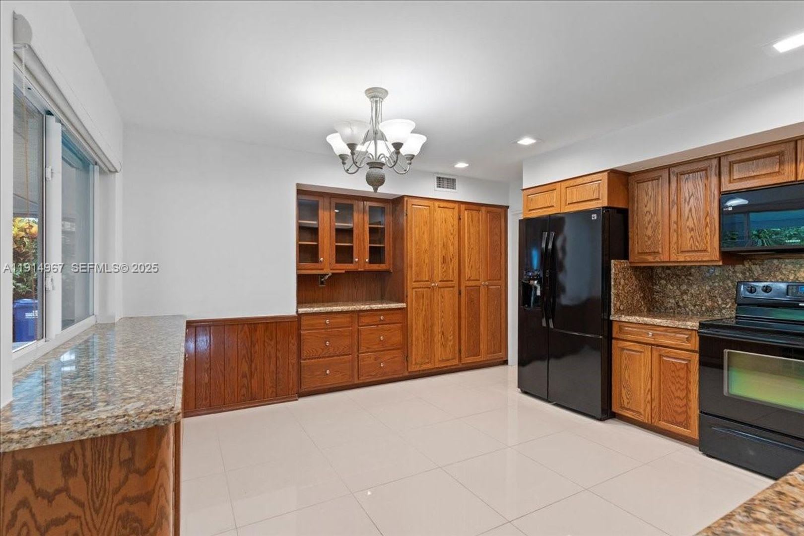 1961 NE 188th Street, Miami, FL 33179 – photo 2