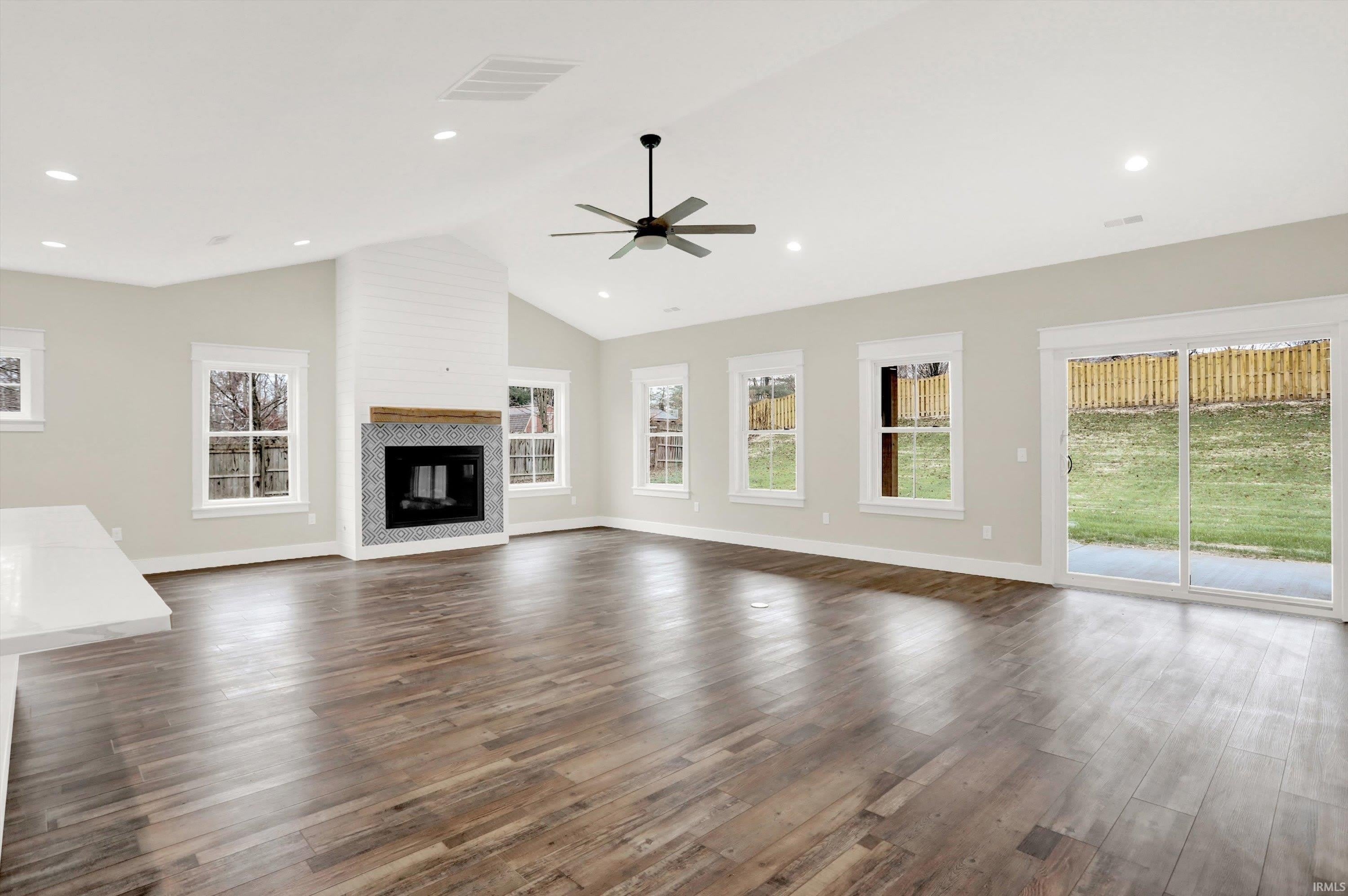 2110 S Smith Road – photo 3