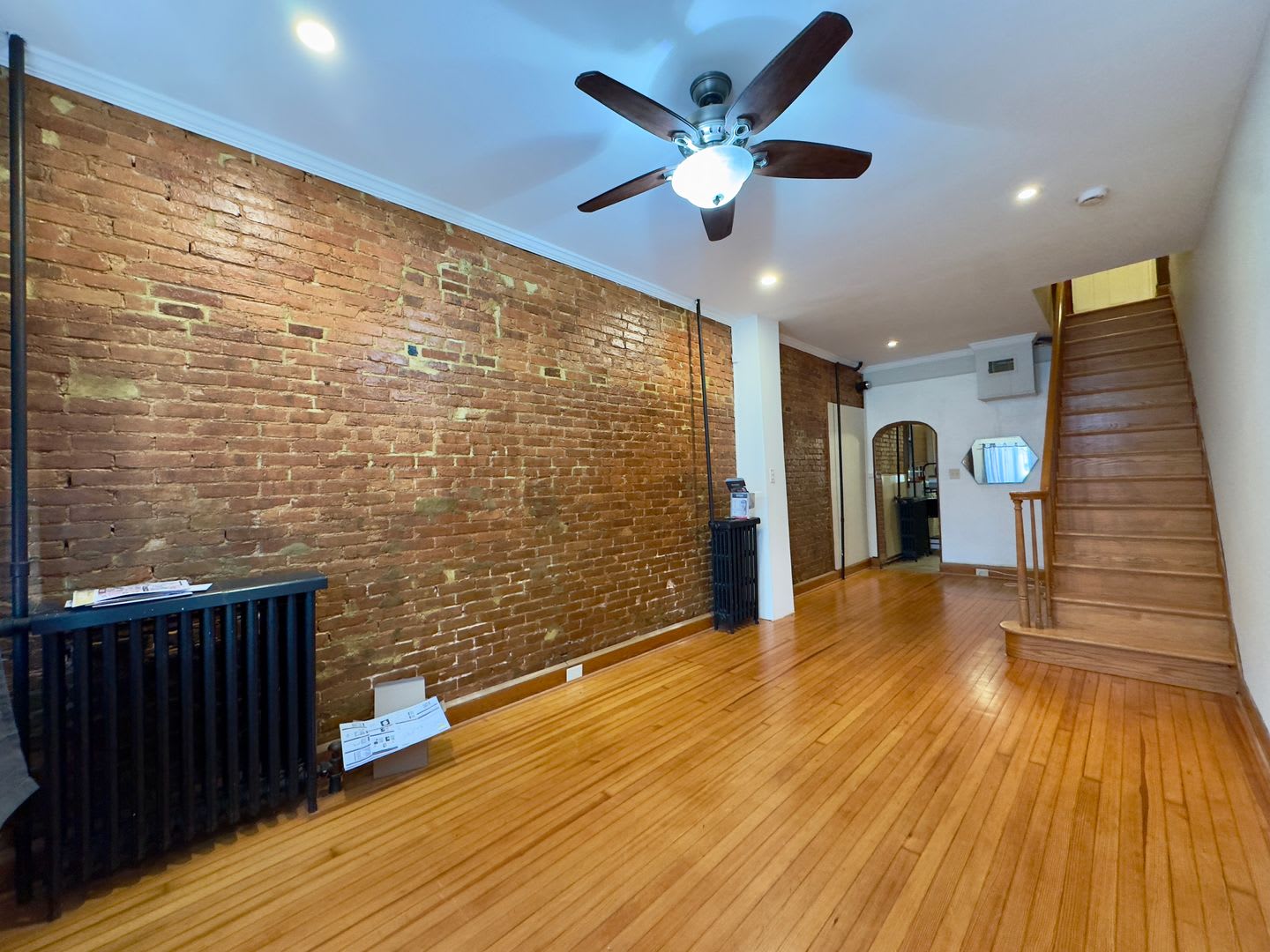 Charming 2 Bedroom/2.5 Bathroom Townhome in Upper Fells Point, Baltimore, MD! – photo 3