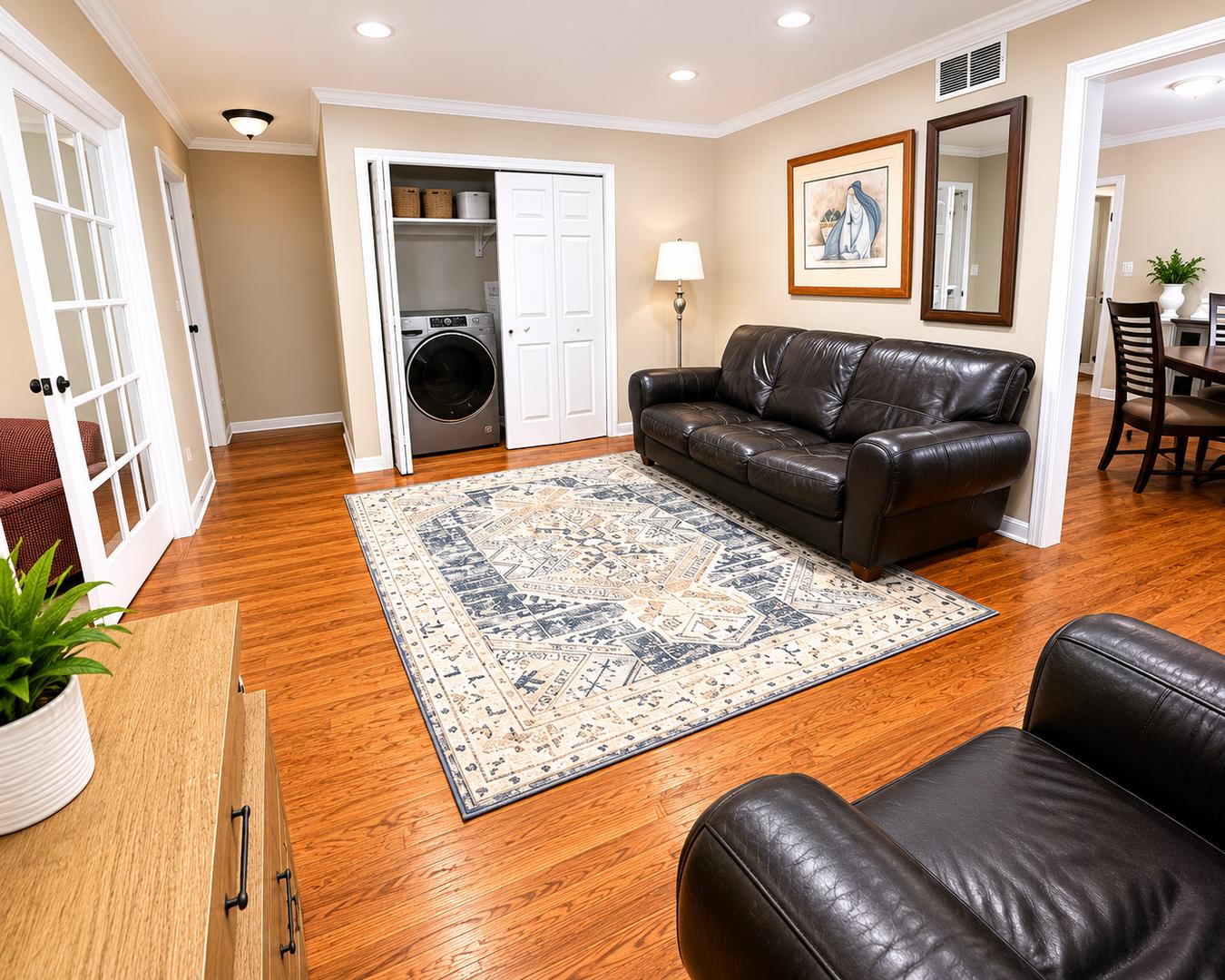 Central Columbia Home Fully Furnished Utilities Included – photo 5