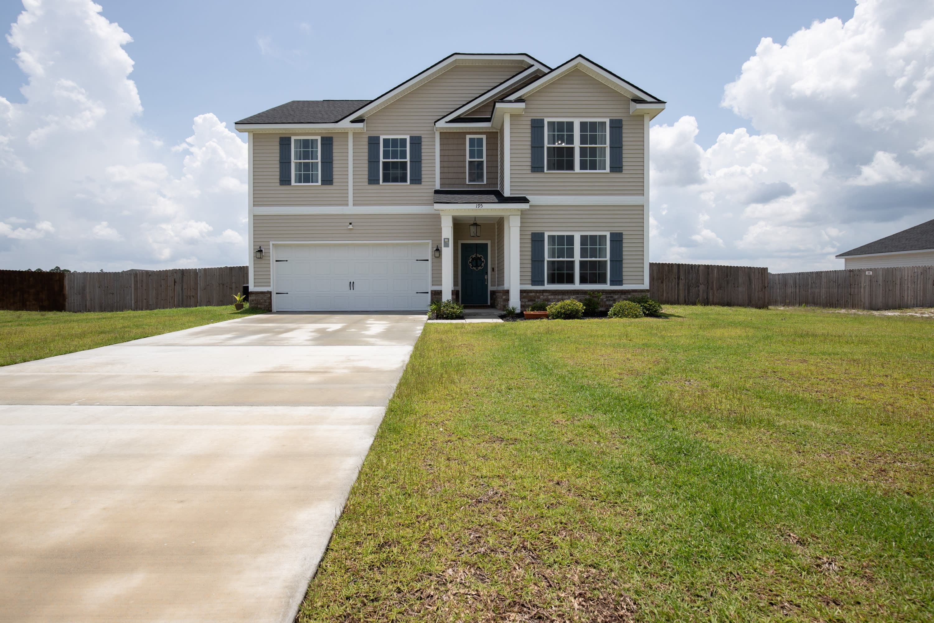 195 Deerfield Drive Northeast – photo 2