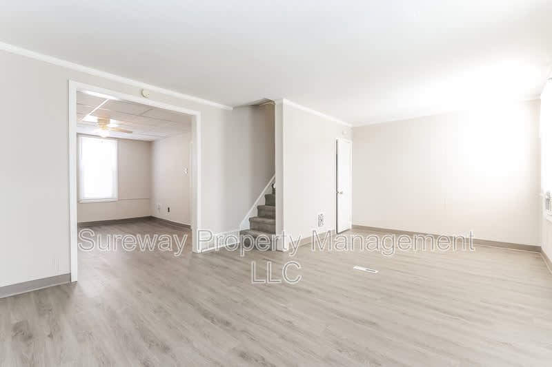 8 West 8th Street – photo 3