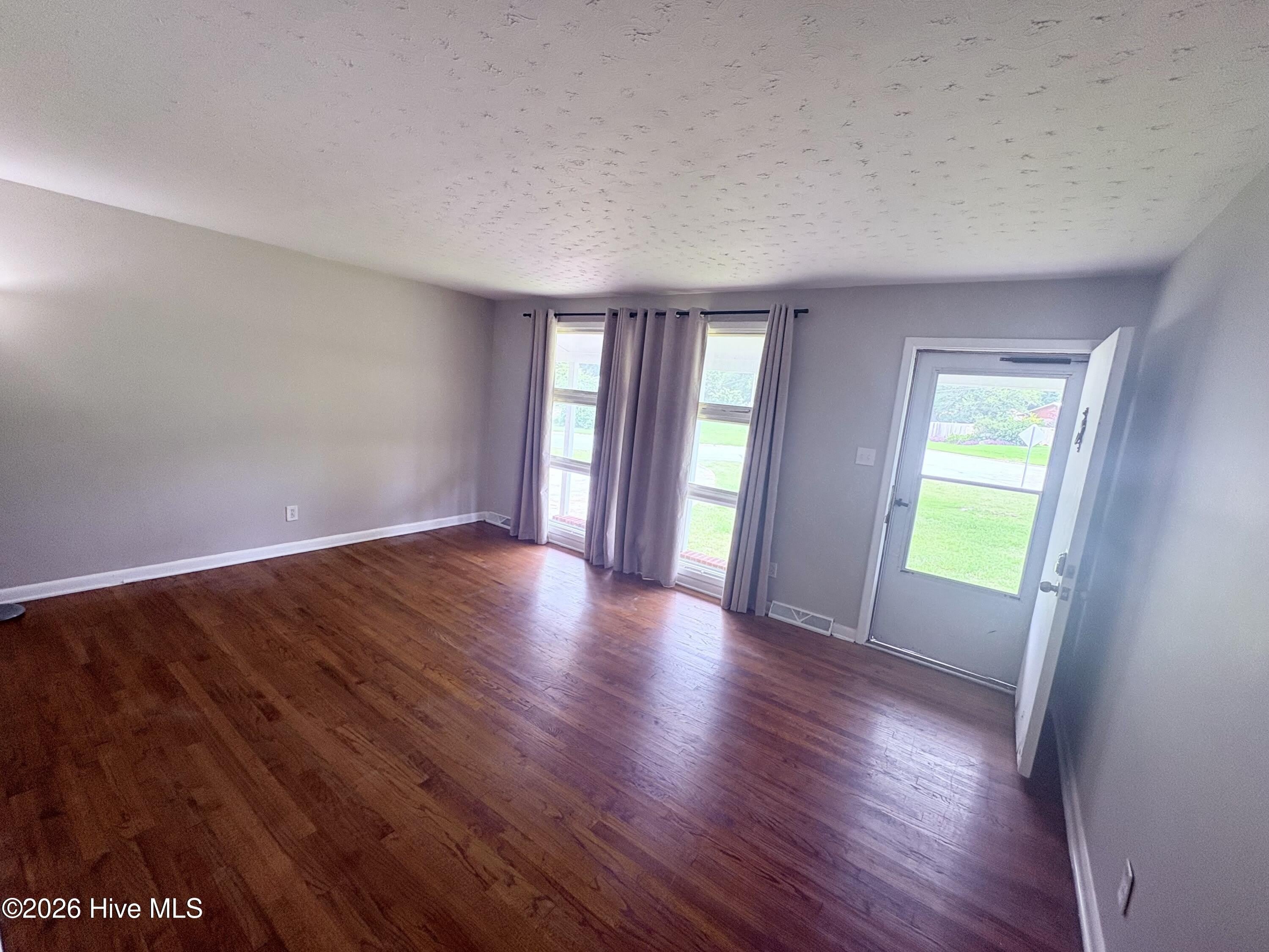 406 Forest Grove Avenue – photo 5