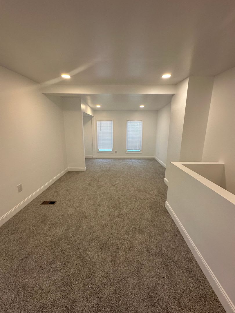 Newly Renovated One Bedroom House, Downtown Location – photo 2