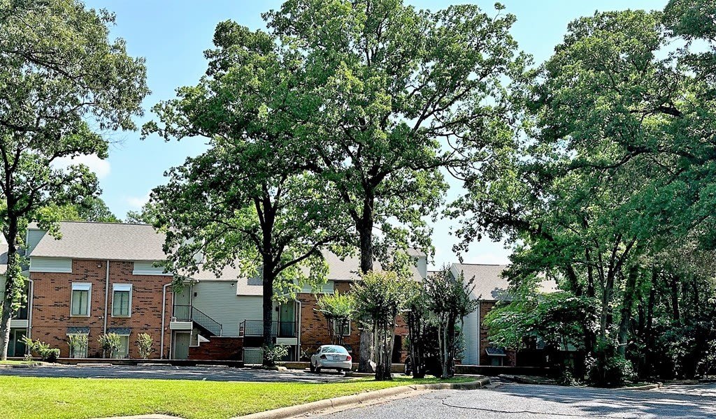 801 Country Club Cir – photo 2