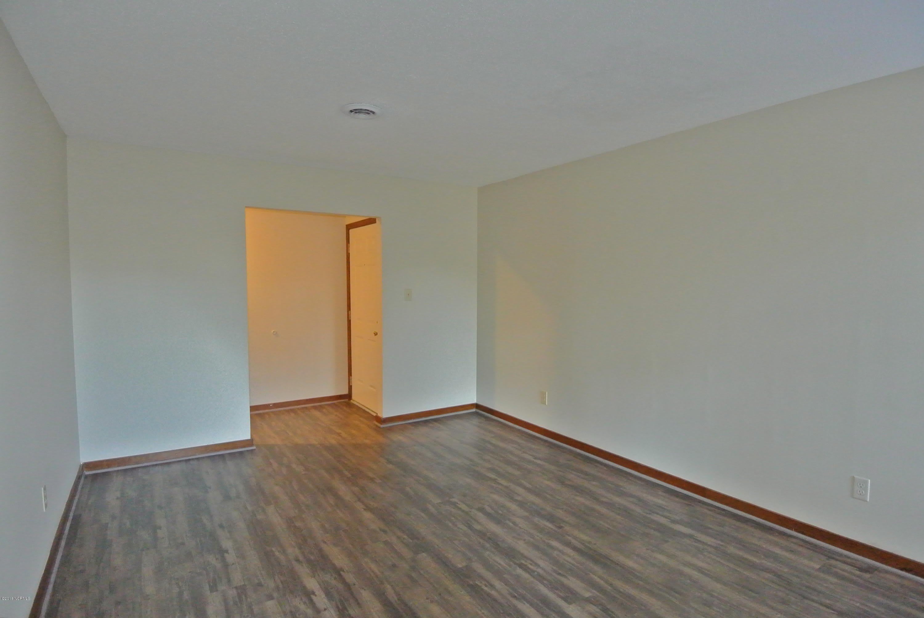 1106 Karen Drive – photo 3