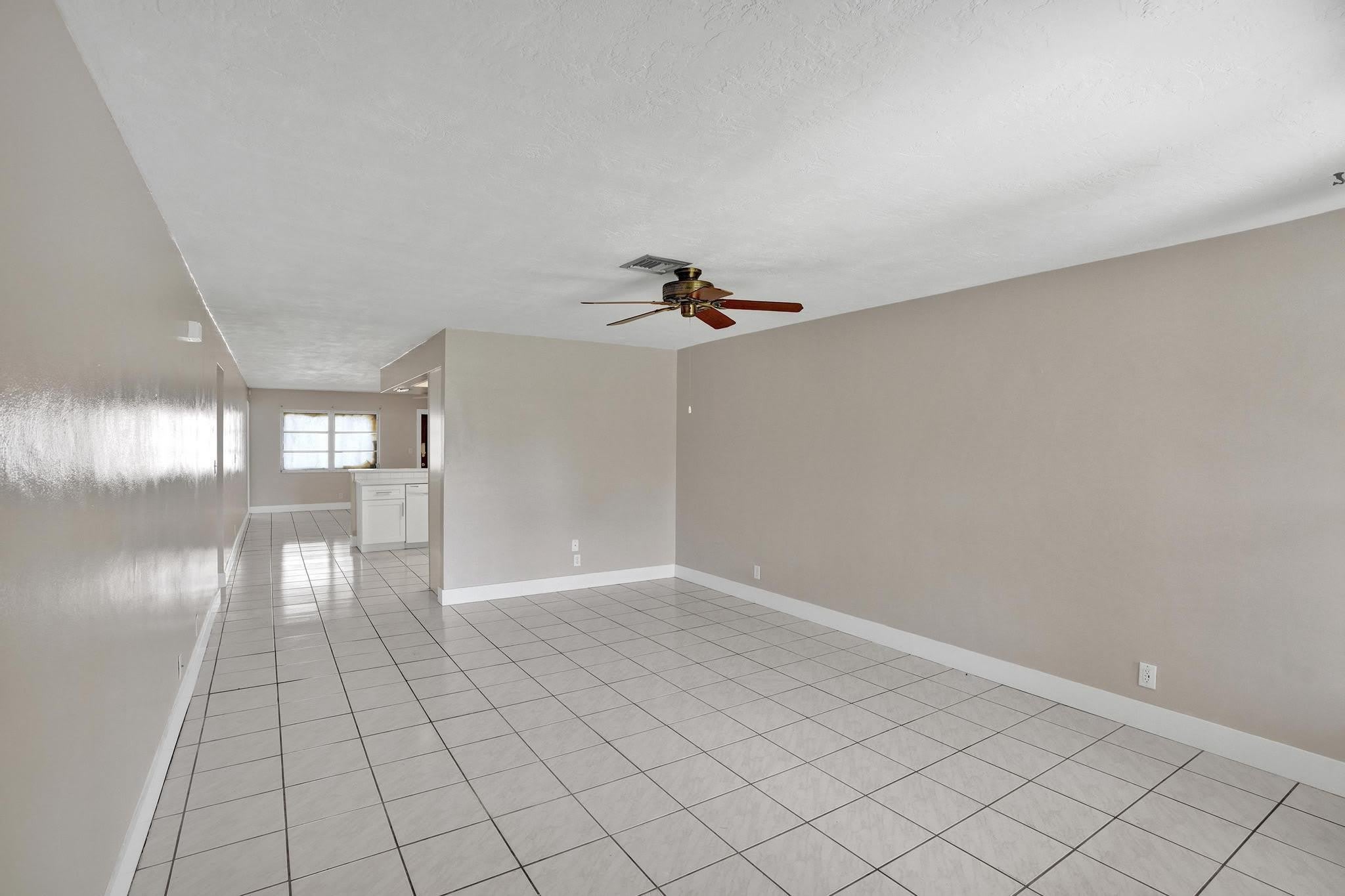 7010-7012 NW 78th Avenue – photo 5