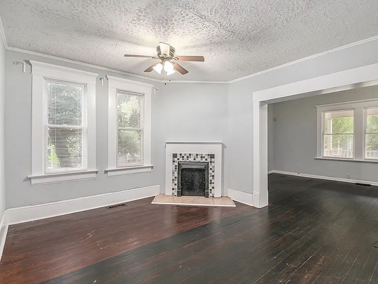 Spacious 3bd/2ba in Capitol View w/ Huge Fenced-In Backyard! – photo 4