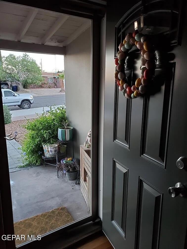 2705 Jackson Avenue – photo 2