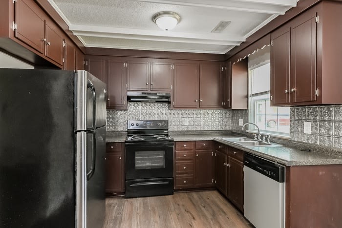 405 Crestwood Drive – photo 5