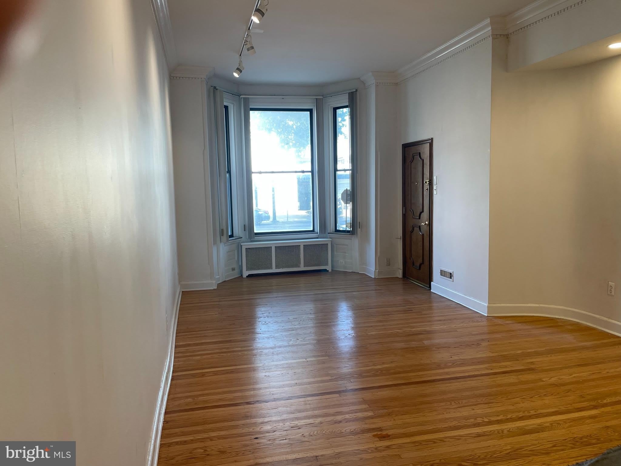 1411 S BROAD Street – photo 2