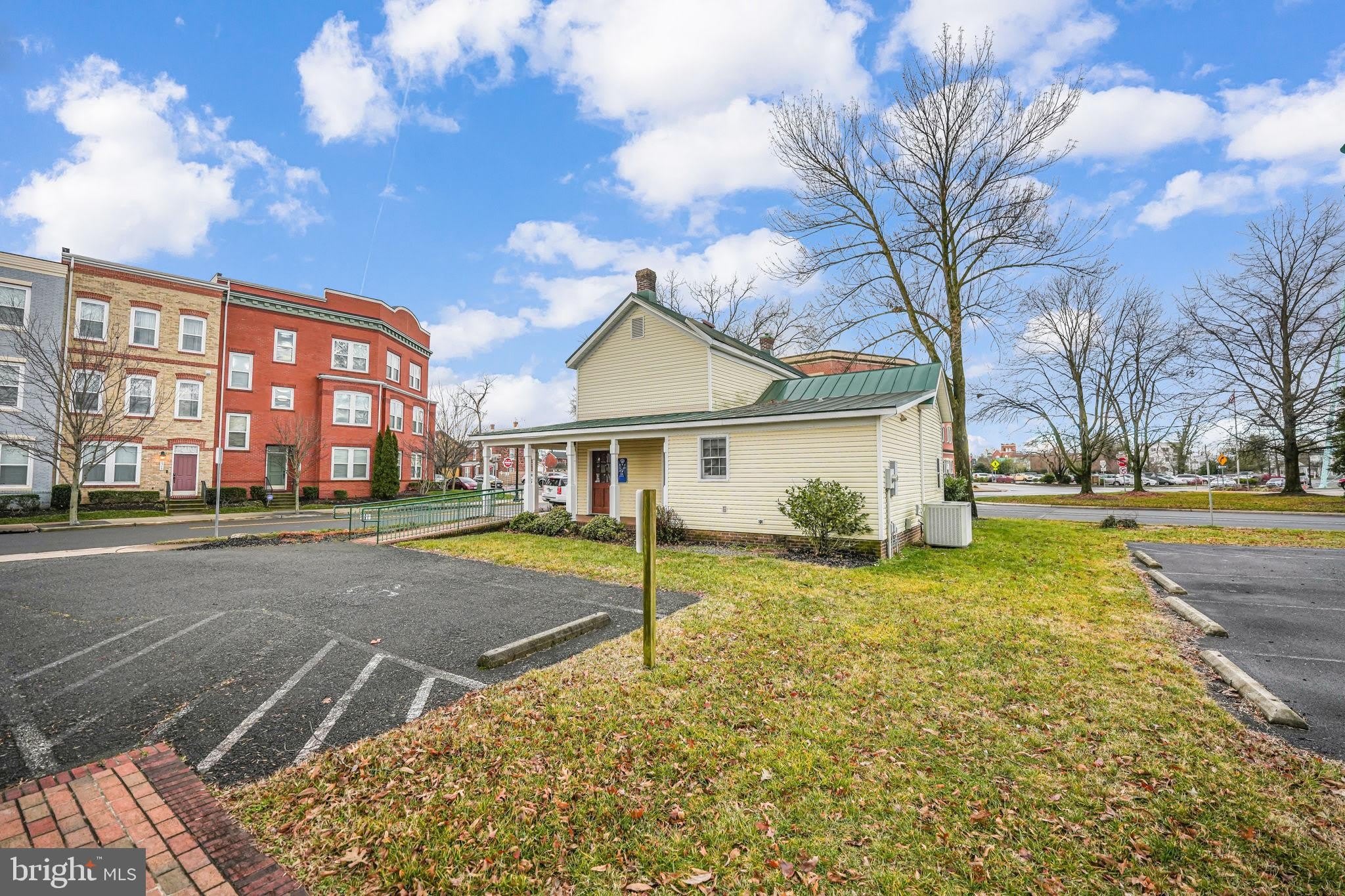 8920 QUARRY Road – photo 4