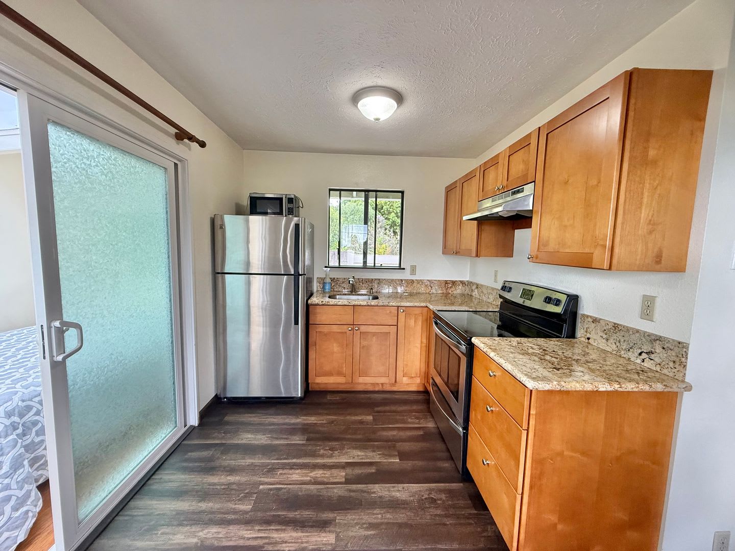 Partially Furnished 2-Bedroom / 1-Bathroom Cottage in Kula! – photo 4