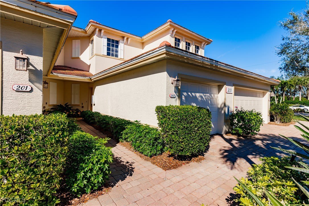 3011 Meandering Way – photo 2