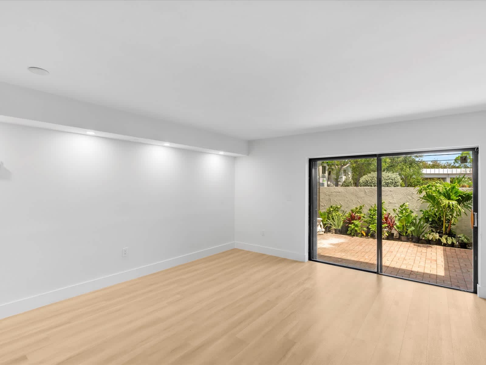 3234 West Trade Avenue – photo 4