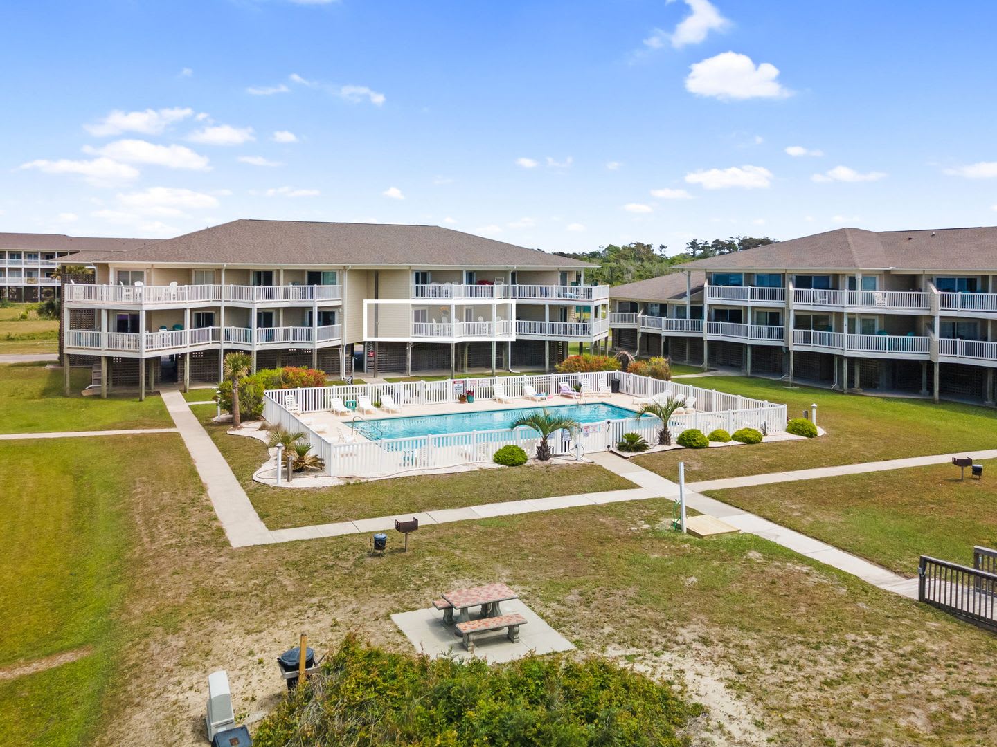 OFF SEASON RENTAL ONLY – photo 2