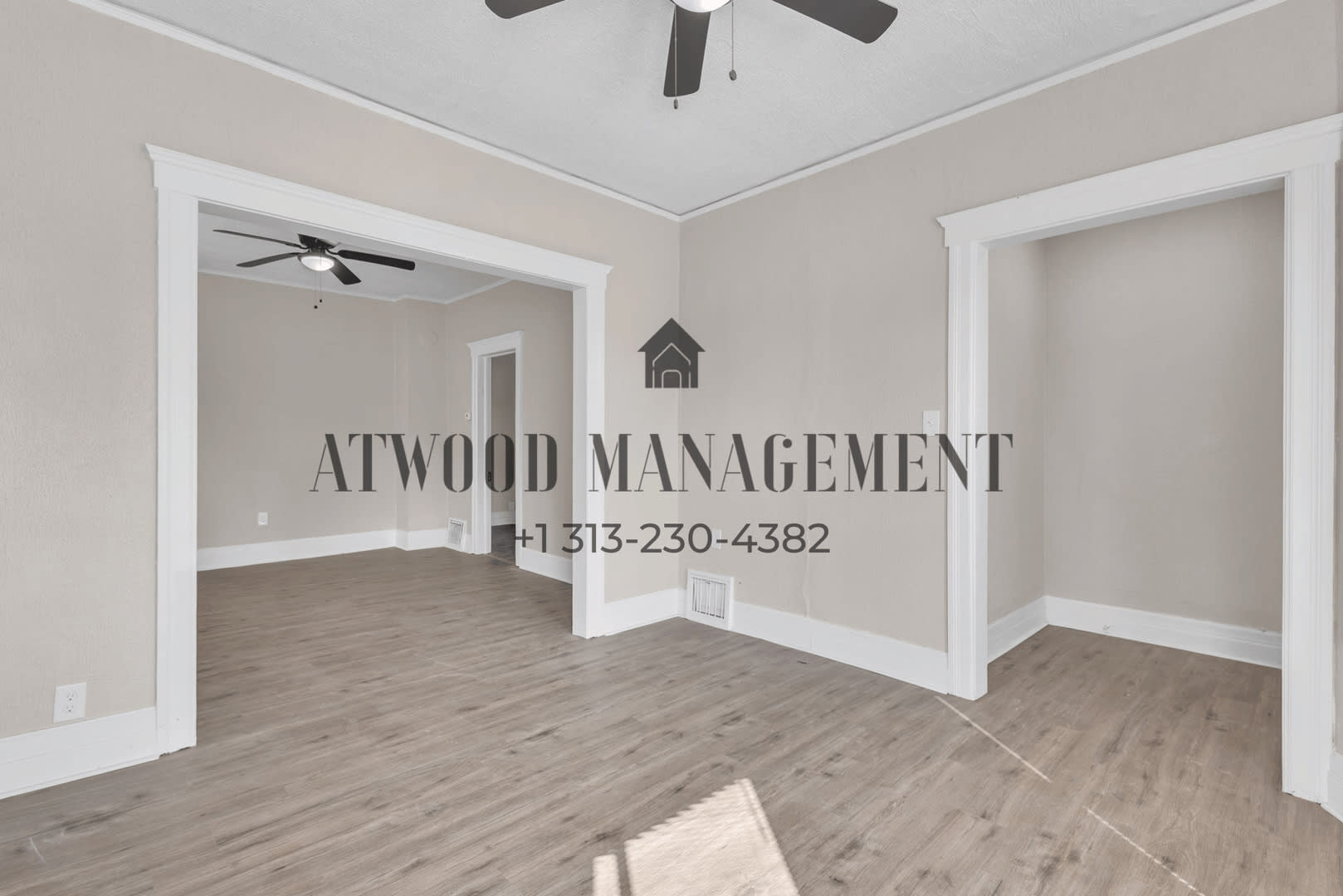 This beautifully updated 3-bedroom, 2-bath single-family home is ready for move-in! – photo 5