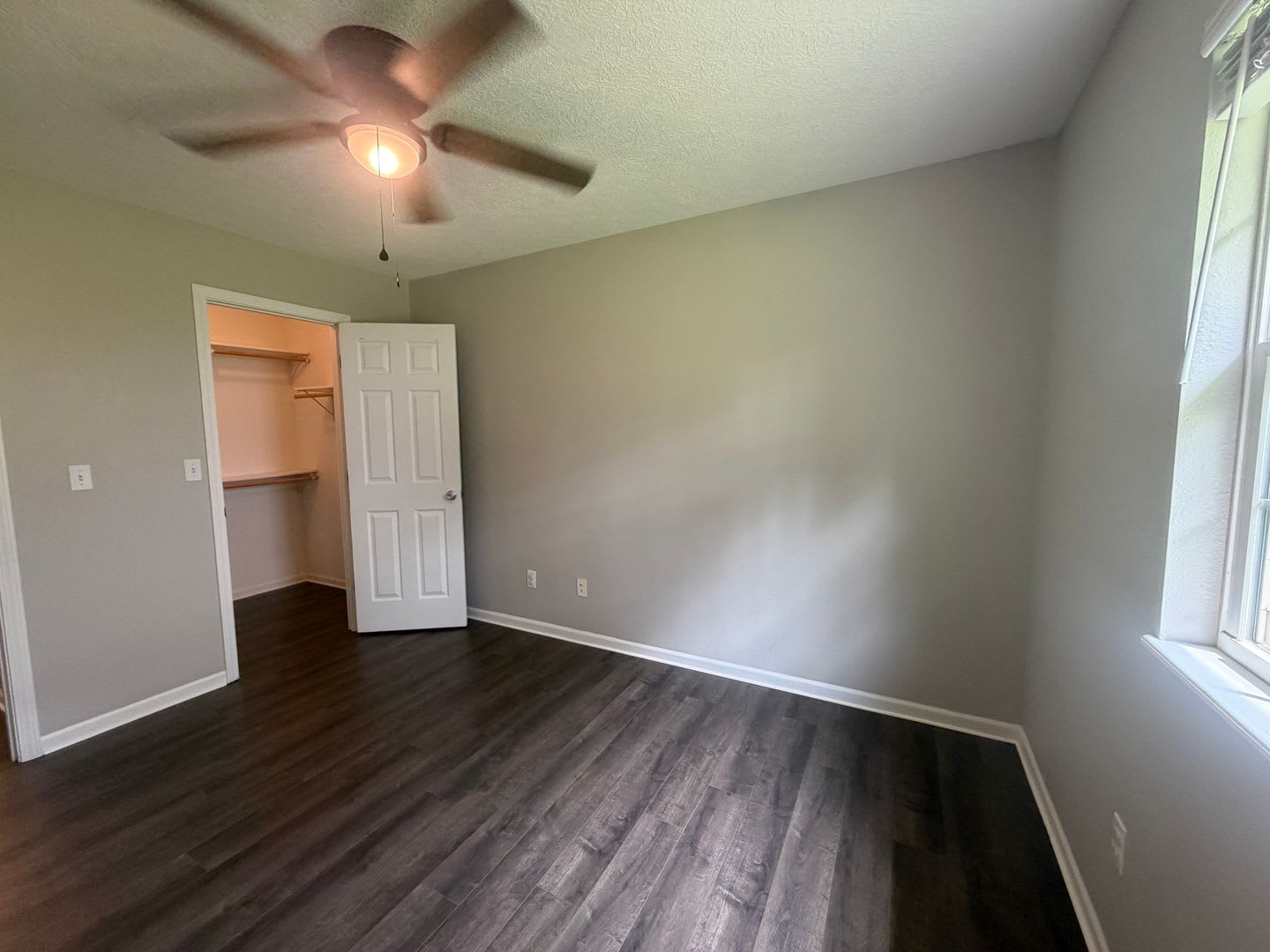 Large home close to post! – photo 4