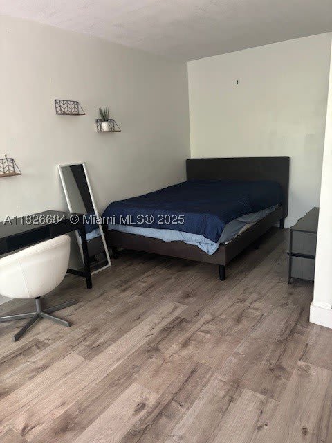 921 Meridian Ave – photo 3