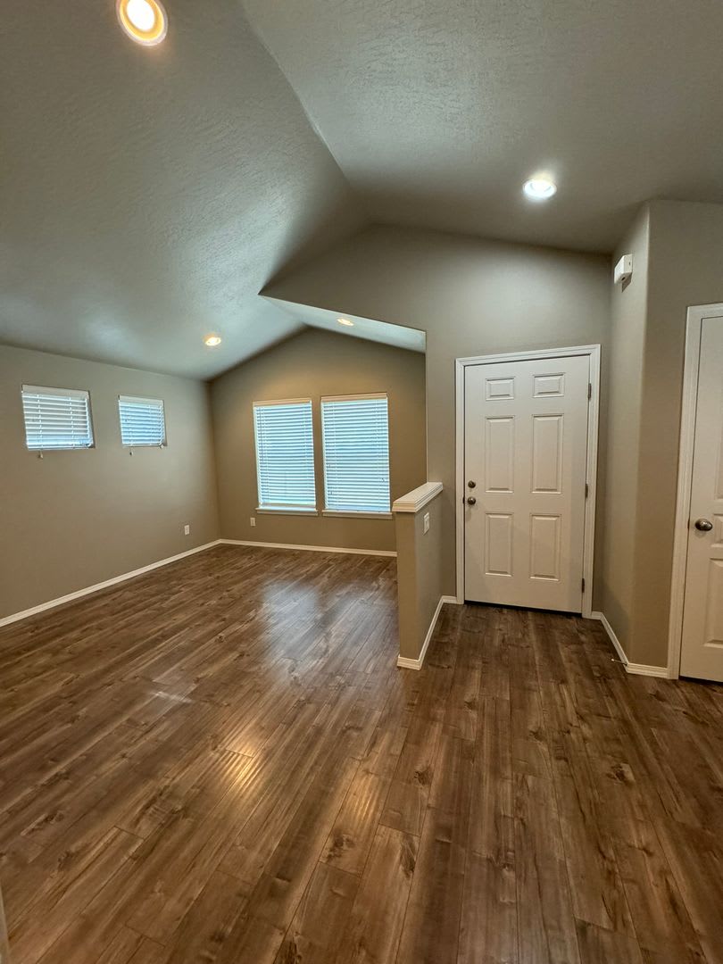 Beautiful 3 bedroom home in Cottage Grove- River Walk Village – photo 3