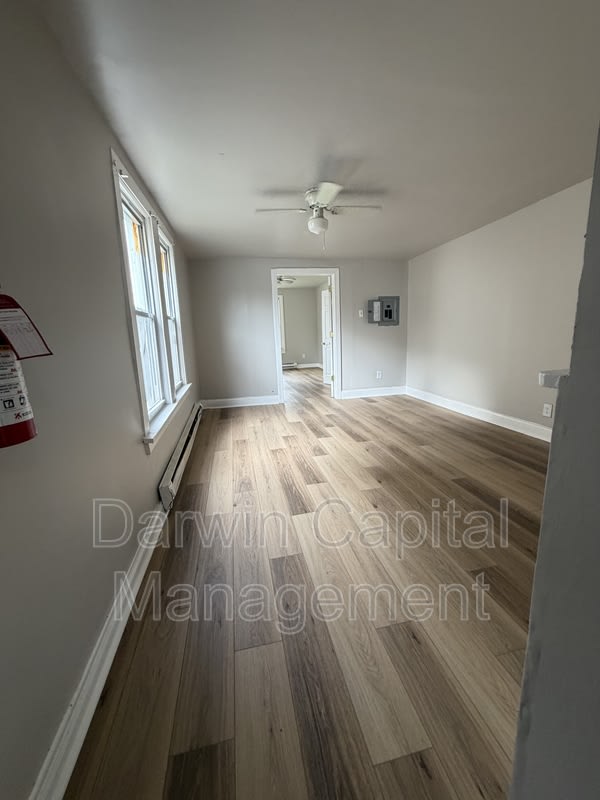 1201 N. Commerce Street – photo 3
