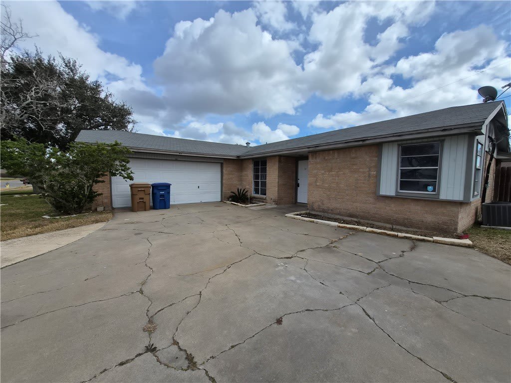 6013 Parkview Drive – photo 2