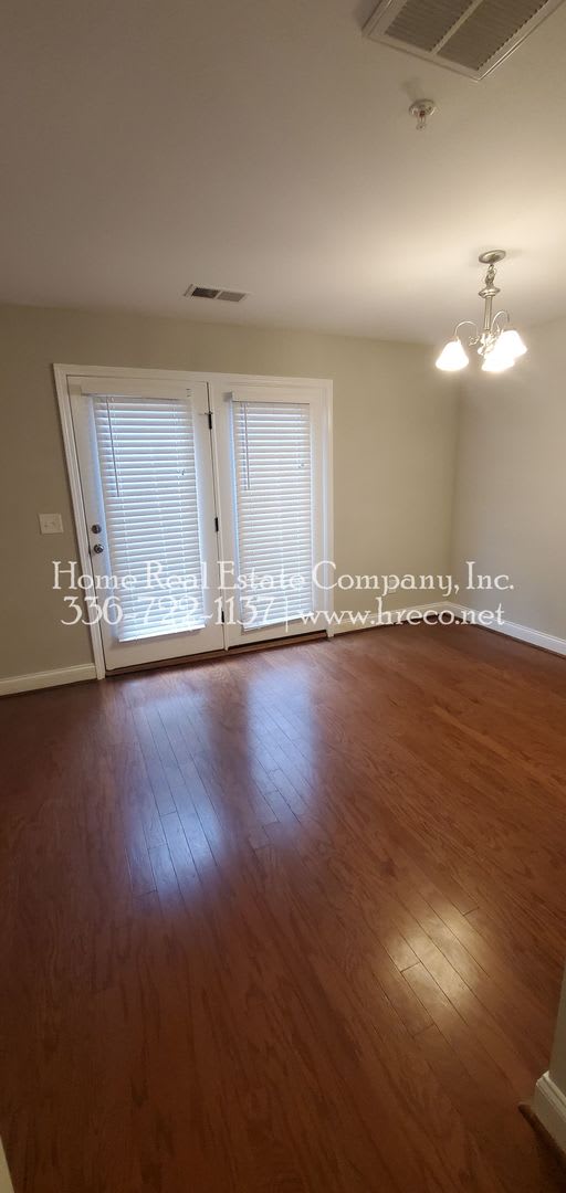 Brookglen Apartments 1445 Brookwood Drive Apt B – photo 4