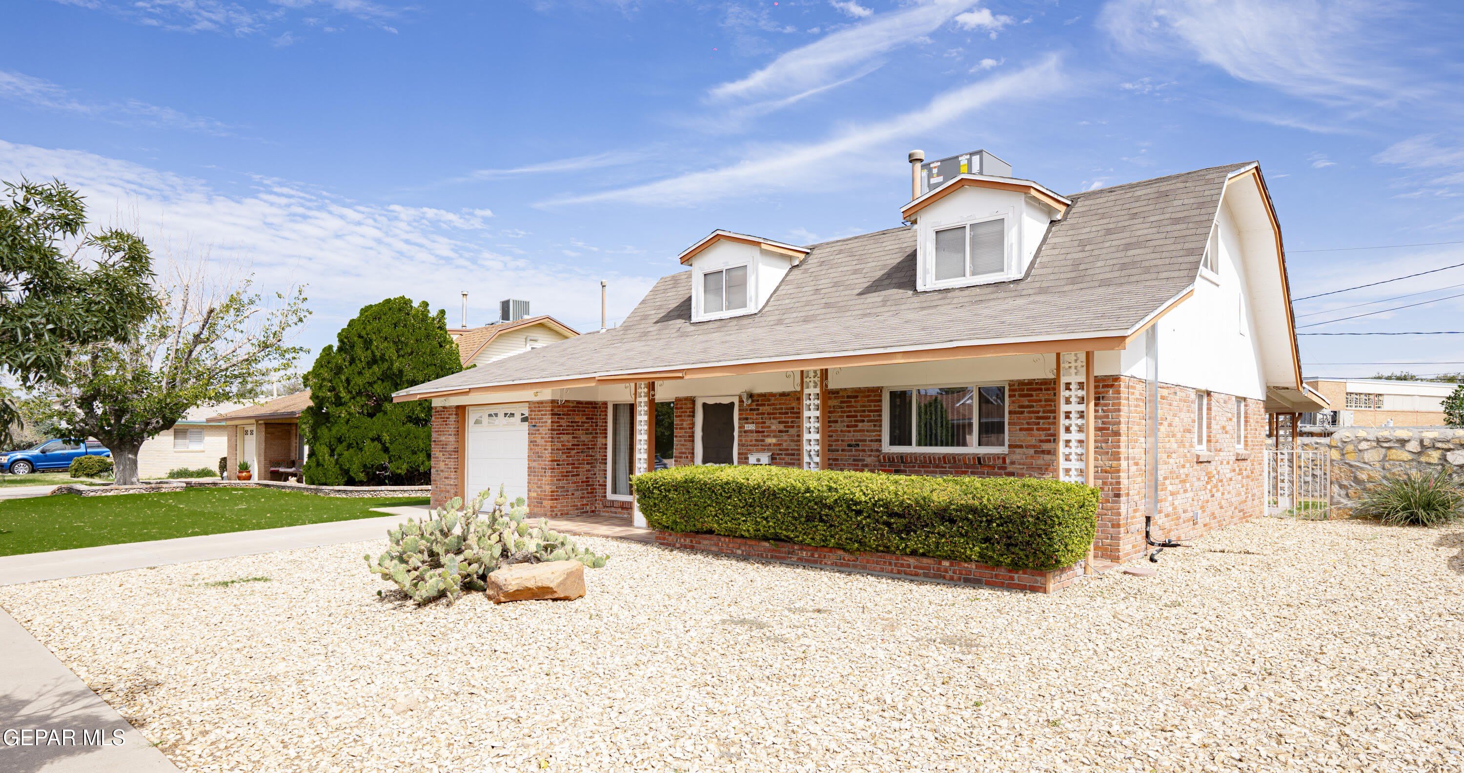 10125 CHEZELLE Drive – photo 3