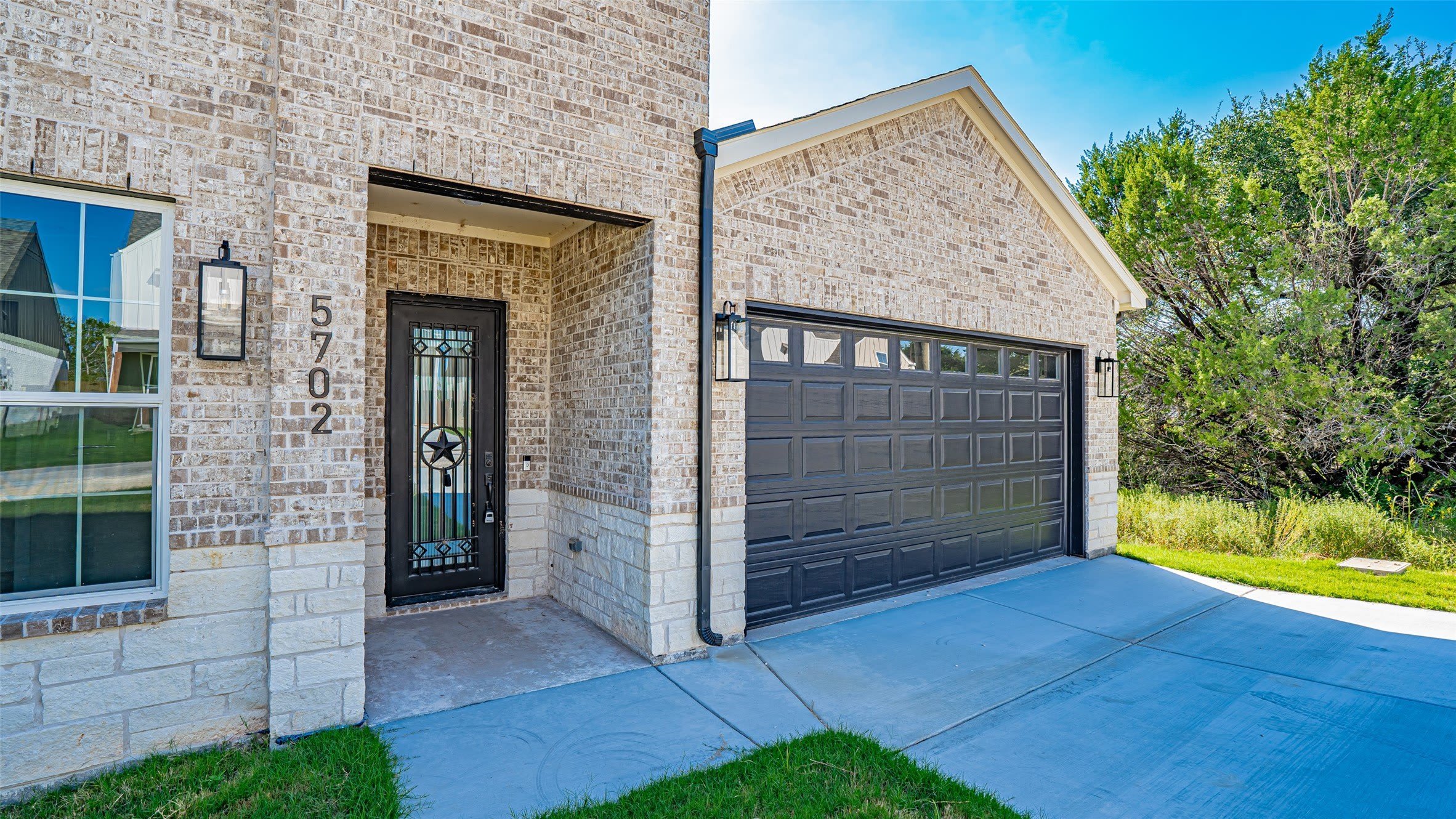5702 Barkridge Drive – photo 3