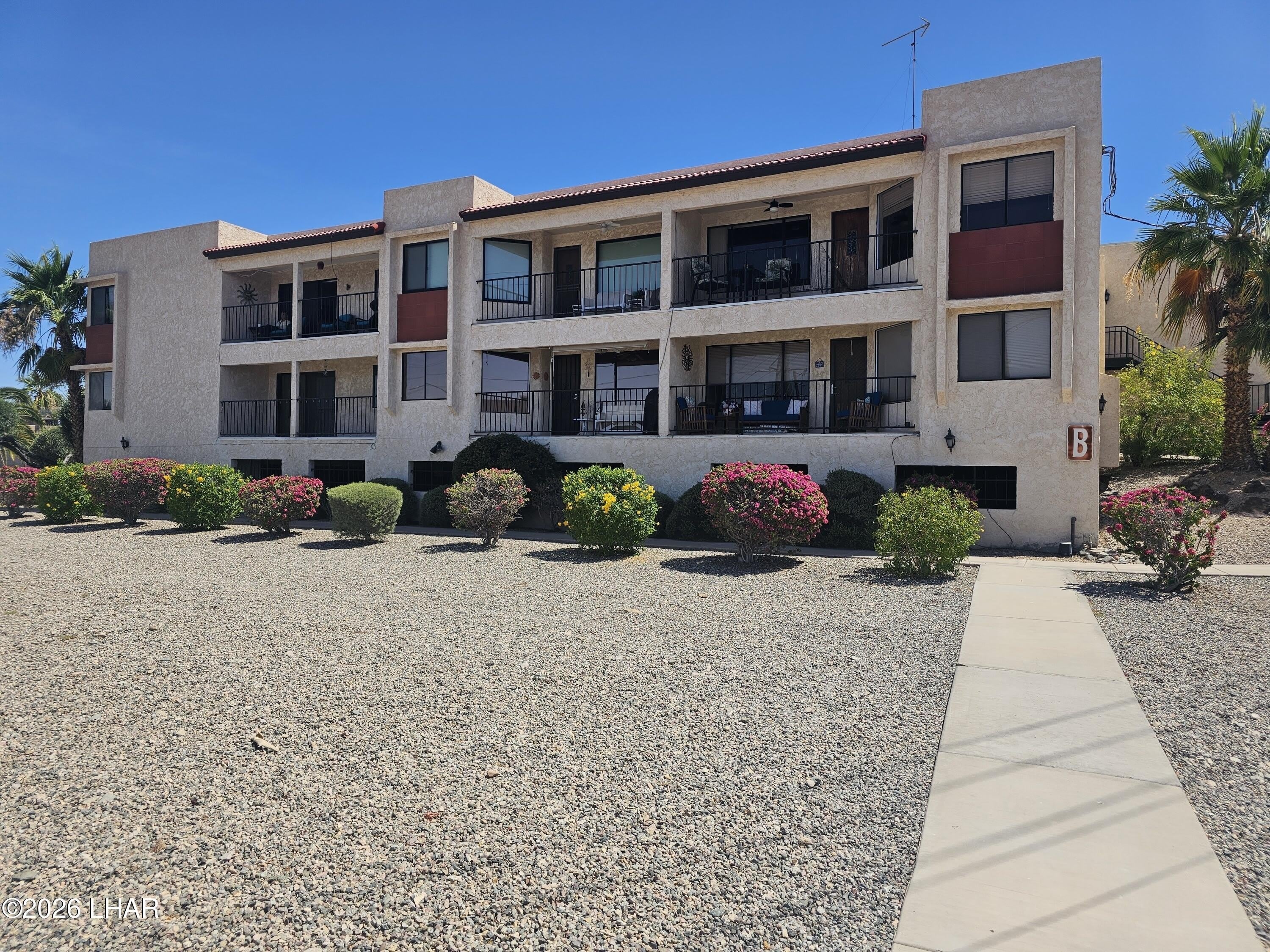 500 S Lake Havasu Ave S – photo 1