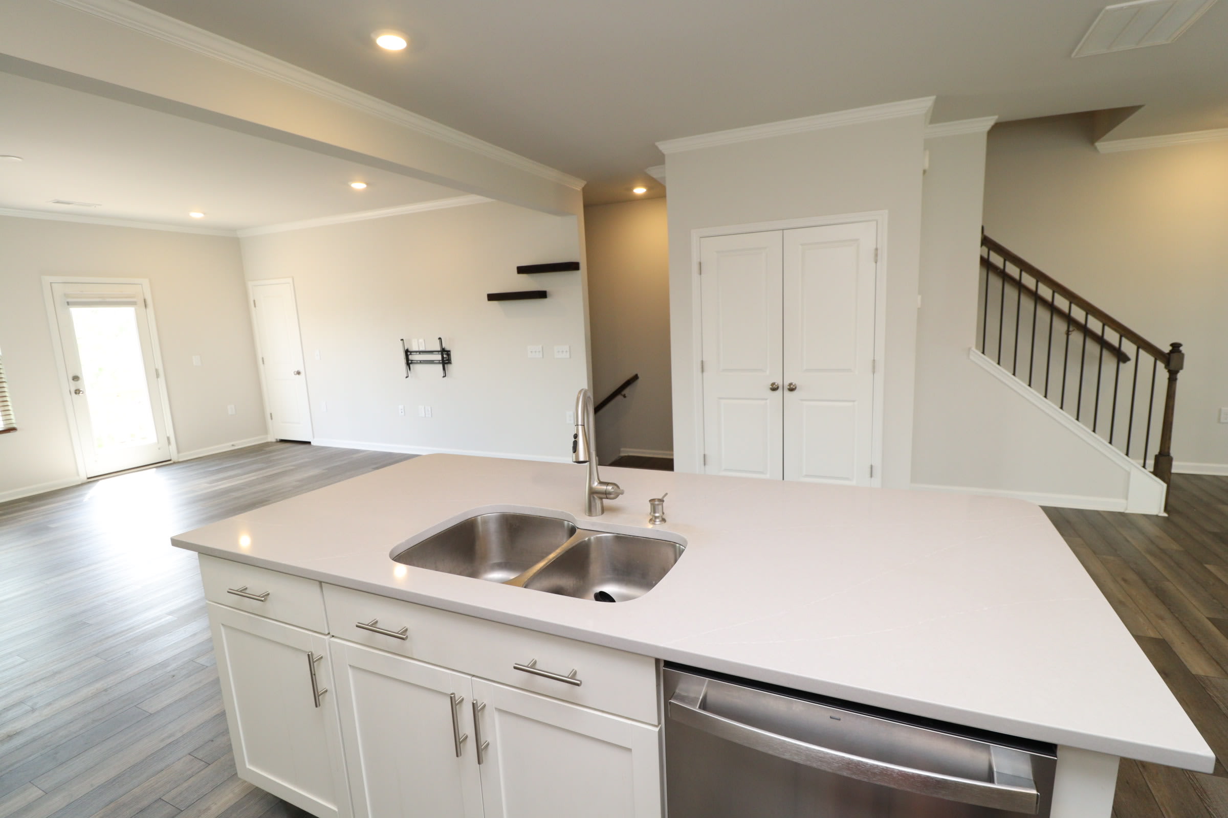 2122 Terrawood Dr – photo 5