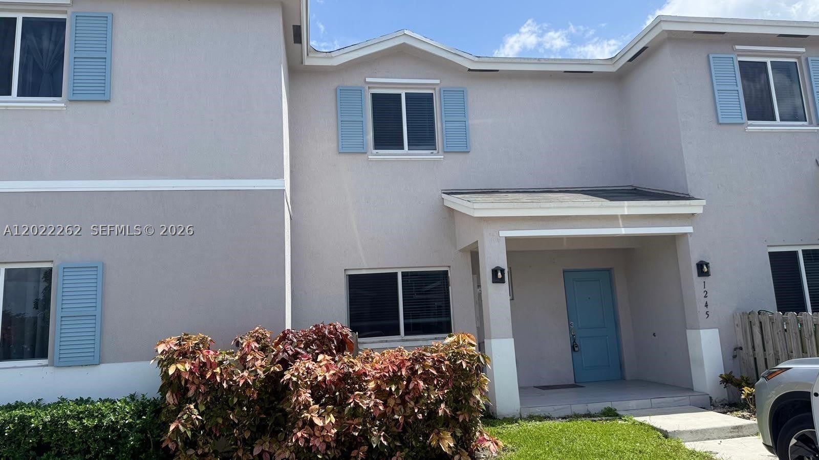 1245 NW 3rd Ln – photo 2