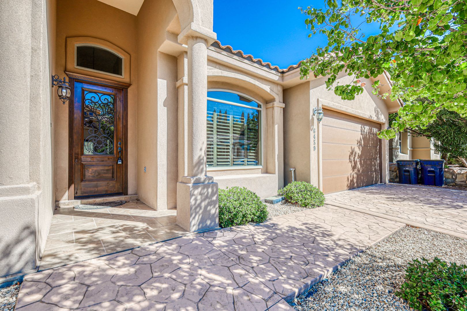 Westside area (Completely Furnished) Beautiful 4 bed/3 baths – photo 4