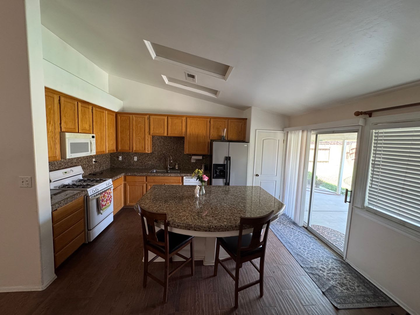 Great Family Home in Southwest Bakersfield – photo 3