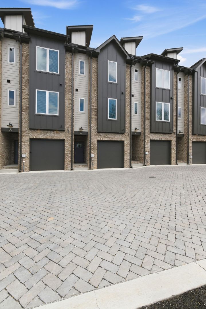 6305 Robertson Avenue – photo 2