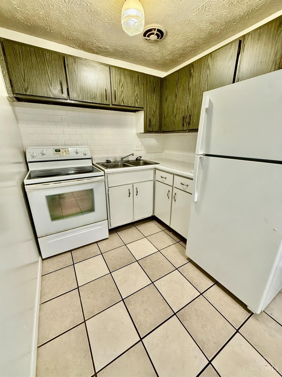 3527 Werk Road – photo 5