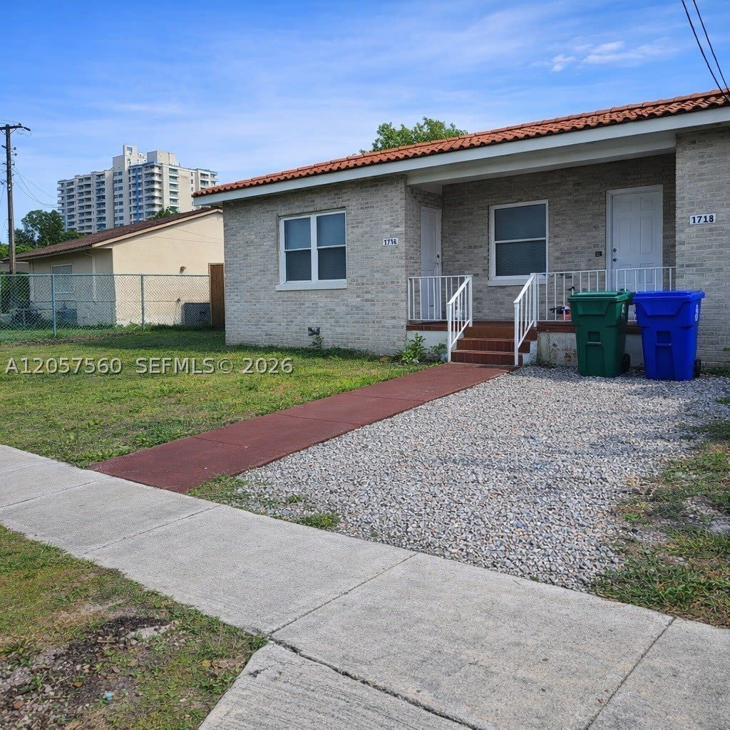 3110 SW 21st Ter – photo 1