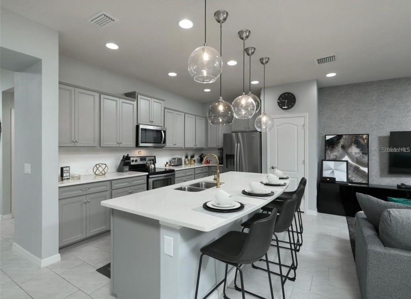8831 Geneve Court – photo 3