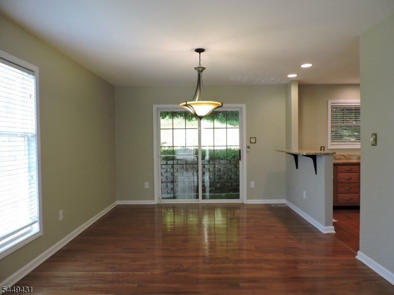 8 Entrance Ave – photo 3
