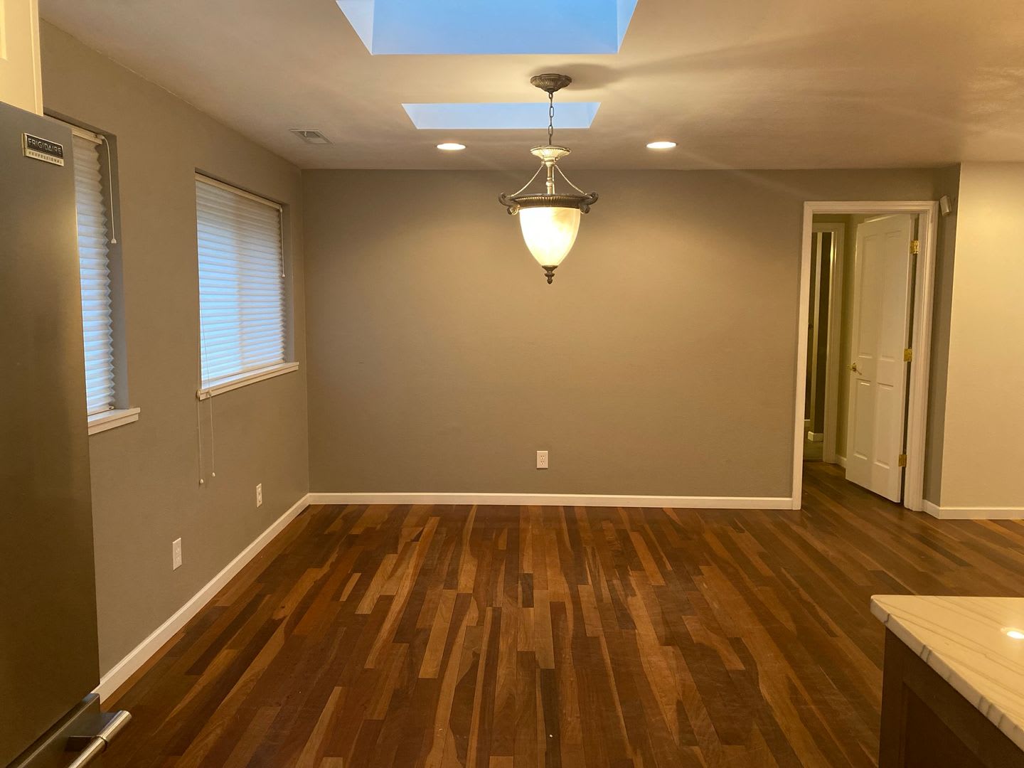 Cute &amp; Cozy 2 bedroom, 2 bath house in Ashland – photo 3