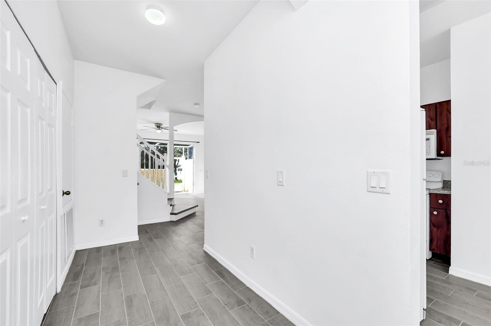 1160 S BEACH Circle – photo 4