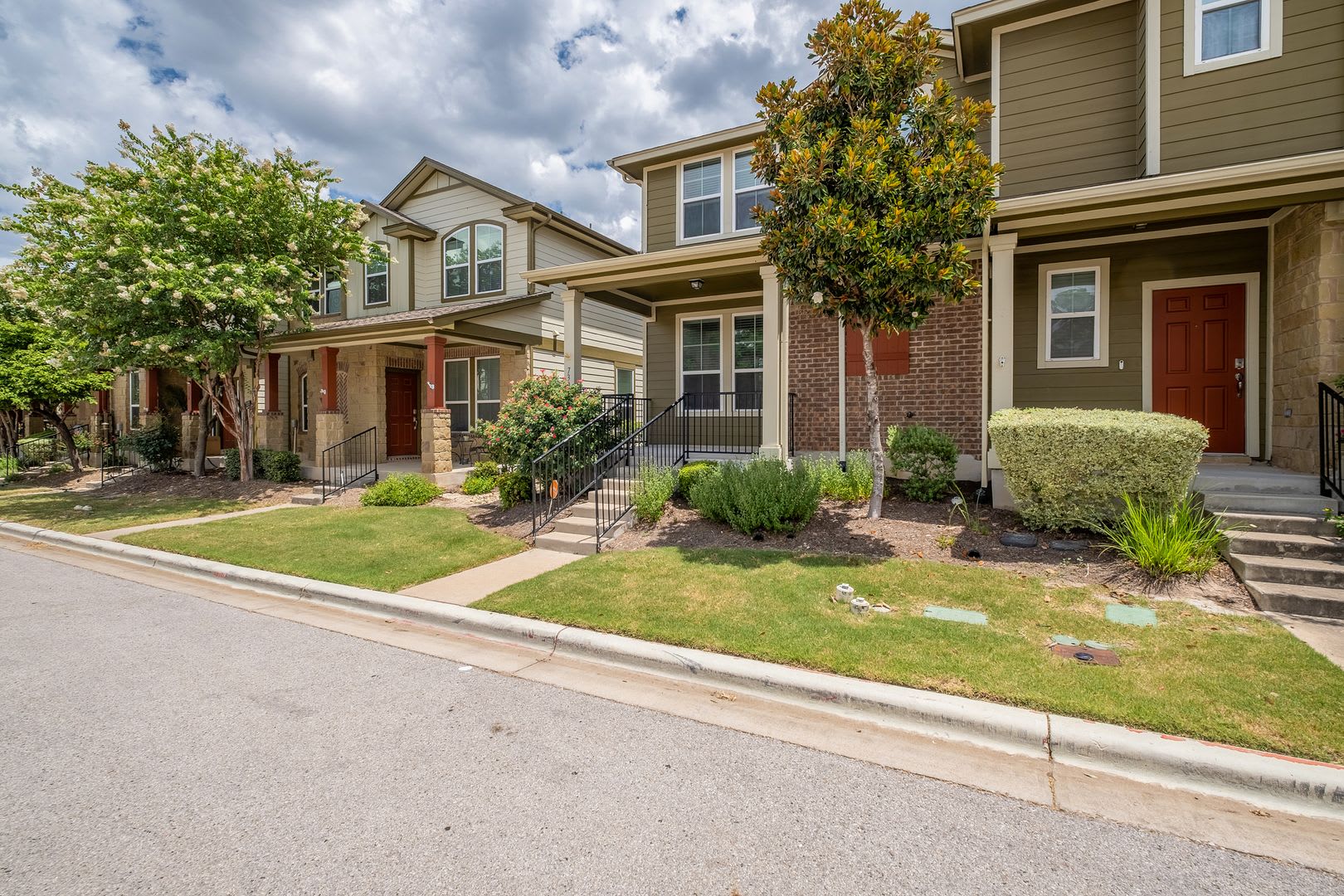 Charming 3 Bedroom 2 5 Bath Townhouse In Cedar Park Town Center – photo 2